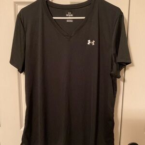 Under Armour Men's Black V-Neck Tee